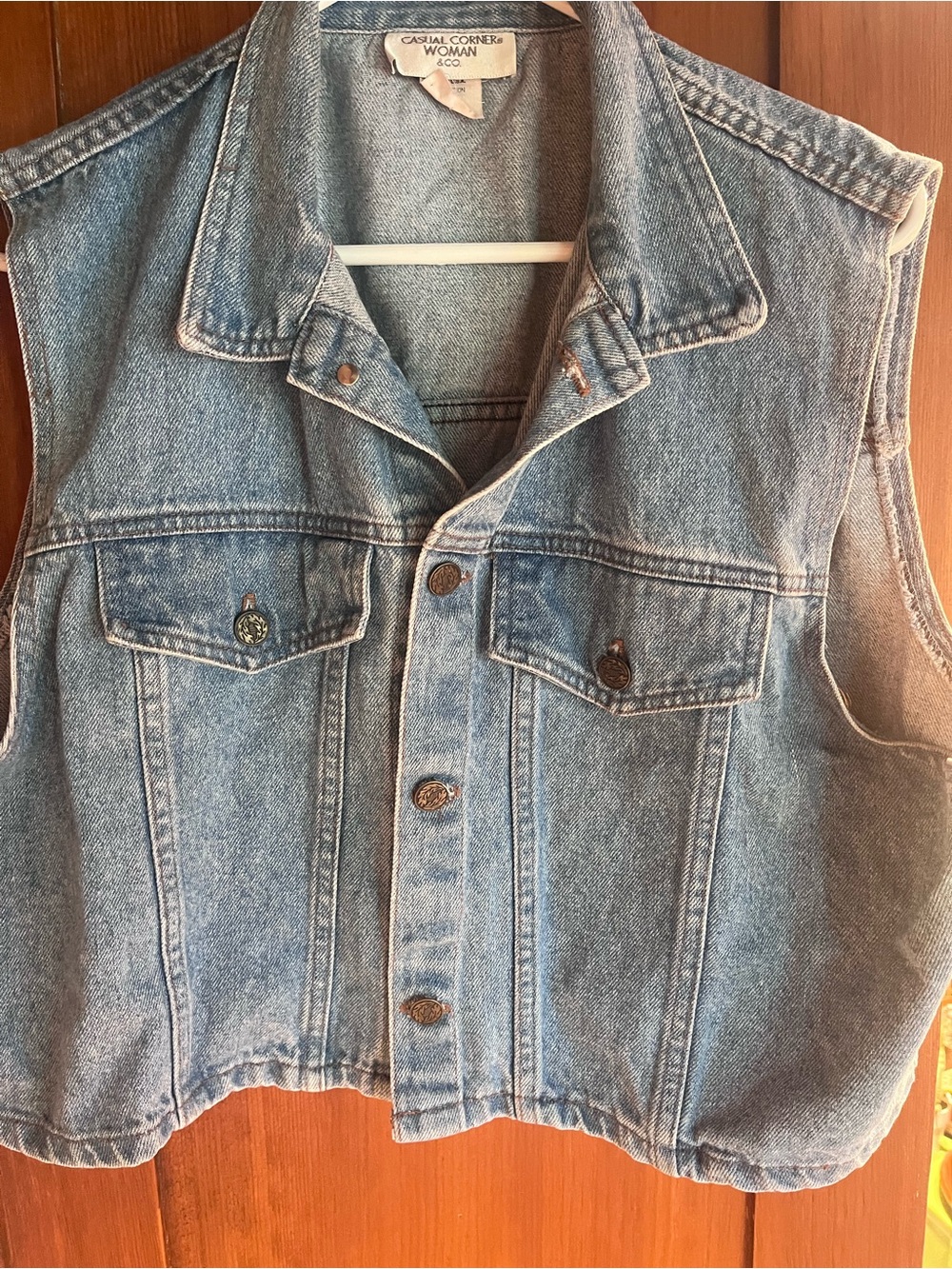 Vintage crop denim vest!